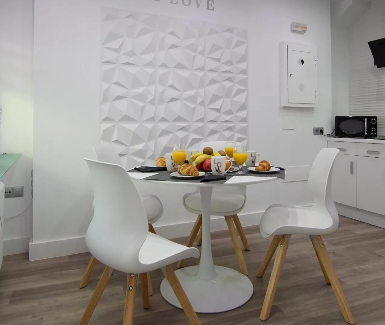 Malaga Chic Jacuzzi Y Playa Apartment